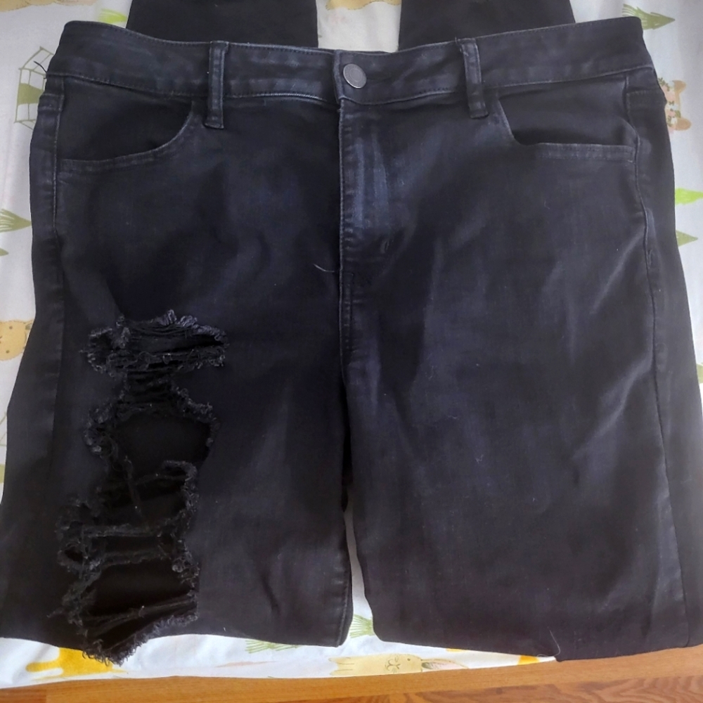 American eagle black ripped skinny jeans